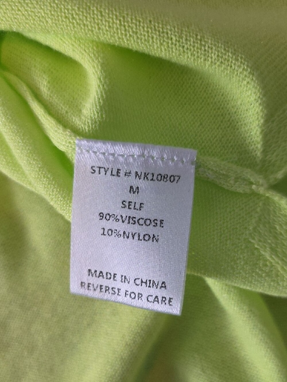 NWT Lumiere Oversized Medium Neon Lime Lightweight V-Neck Pullover Crop Top - Picture 5 of 6